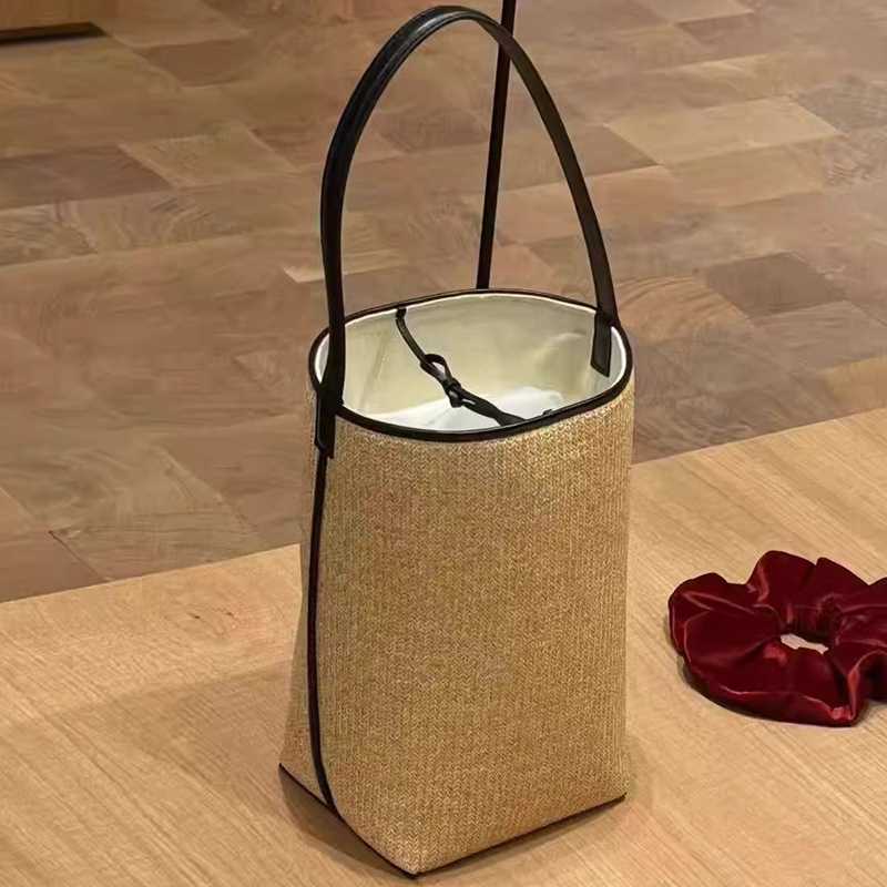 Women'S Raffia Bags - 클래식 라피아 니트 소재의 작은 비치