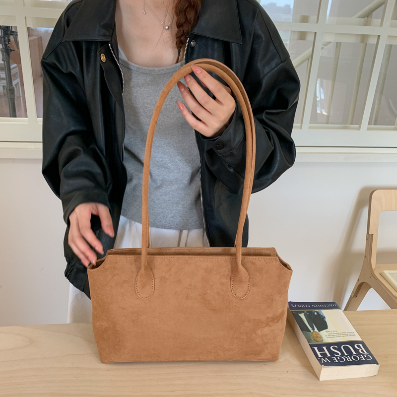 빈티지 스타일의 브라운 스웨이드 암피트 백, 새로운 미 - Women Hand Bags For Office 리뷰 및 가격