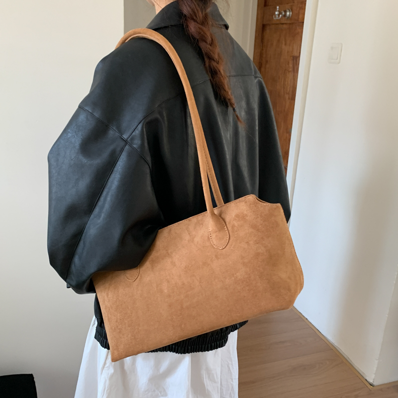 빈티지 스타일의 브라운 스웨이드 암피트 백, 새로운 미 - Women Hand Bags For Office 리뷰 및 가격